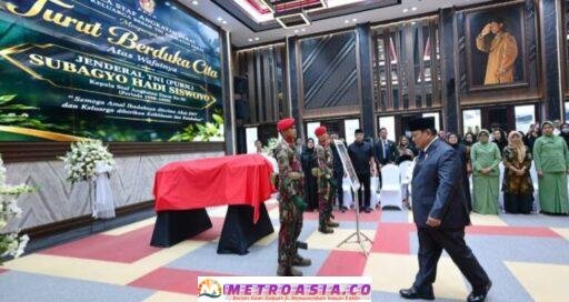 Presiden Prabowo Beri Penghormatan Terakhir kepada Almarhum Subagyo H. S. di Mabesad