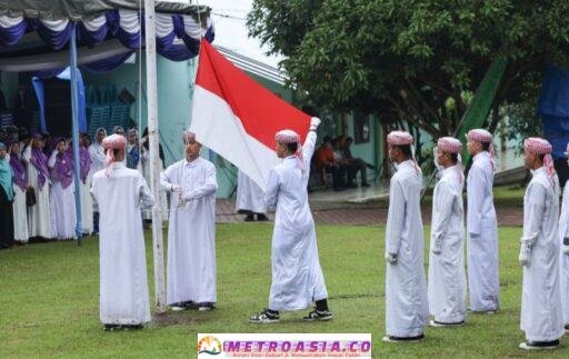 WaliKota Pematangsiantar Wesly Silalahi SH MKn Diwakili Asisten Administrasi Umum Menghadiri Upacara Peringatan Hari Santri ke XII