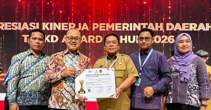 Masuk Peringkat 3 Besar Pada Nominasi TPAKD Award 2026, Walikota Pematangsiantar Terima Penghargaan Dari Mendagri