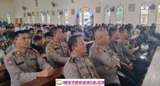 Kapolres Simalungun Ajak Jemaat Gereja Katolik St. Petrus dan Paulus Saring Informasi