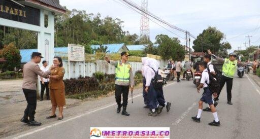 Kapolres Simalungun Himbau Sopir Tak Angkut Penumpang di Atas Kap Mobil