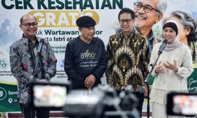 Menkomdigi Ajak Wartawan Jaga Kesehatan Mental