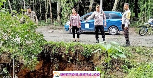 Pemkab Simalungun Tinjau Longsor di Kecamatan Silou Kahean